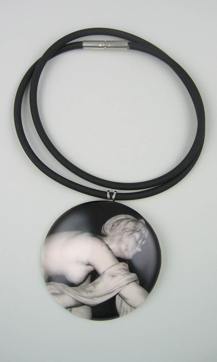 View Thetis (statue) pendant